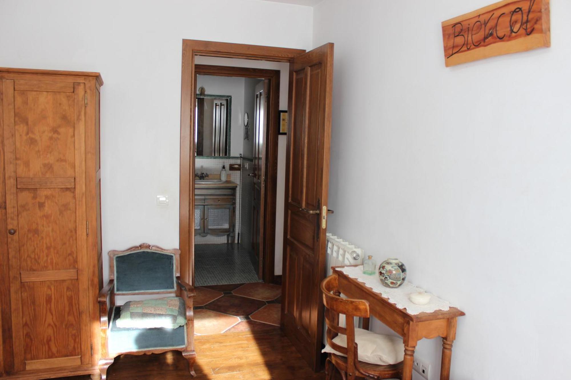 Gasthaus La Chimenea De Soria I Y I I Espeja de San Marcelino Exterior foto