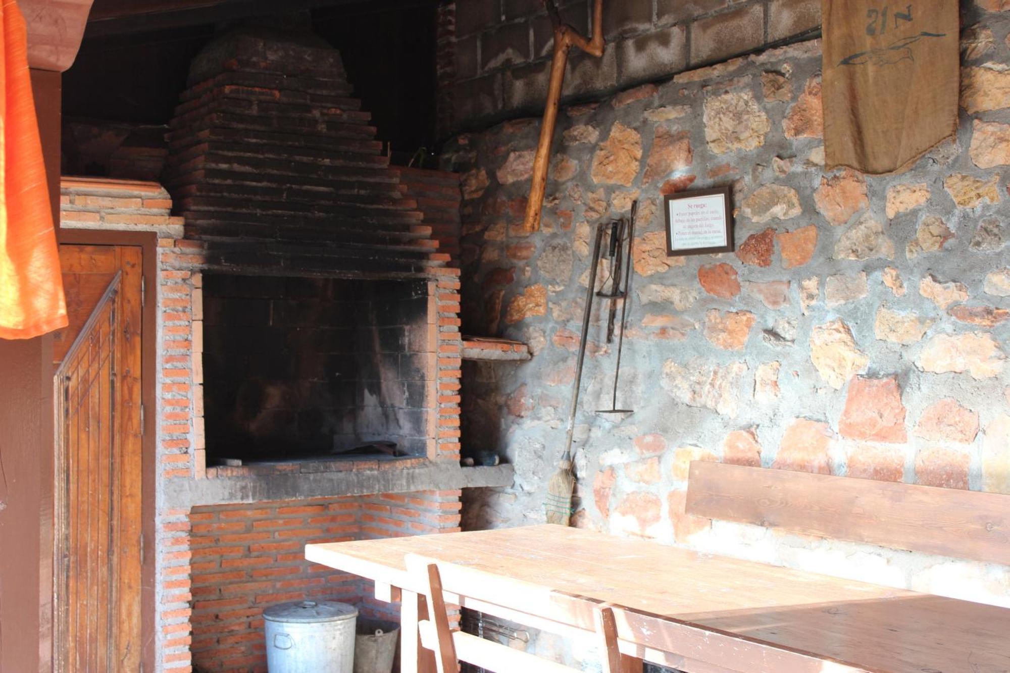 Gasthaus La Chimenea De Soria I Y I I Espeja de San Marcelino Exterior foto